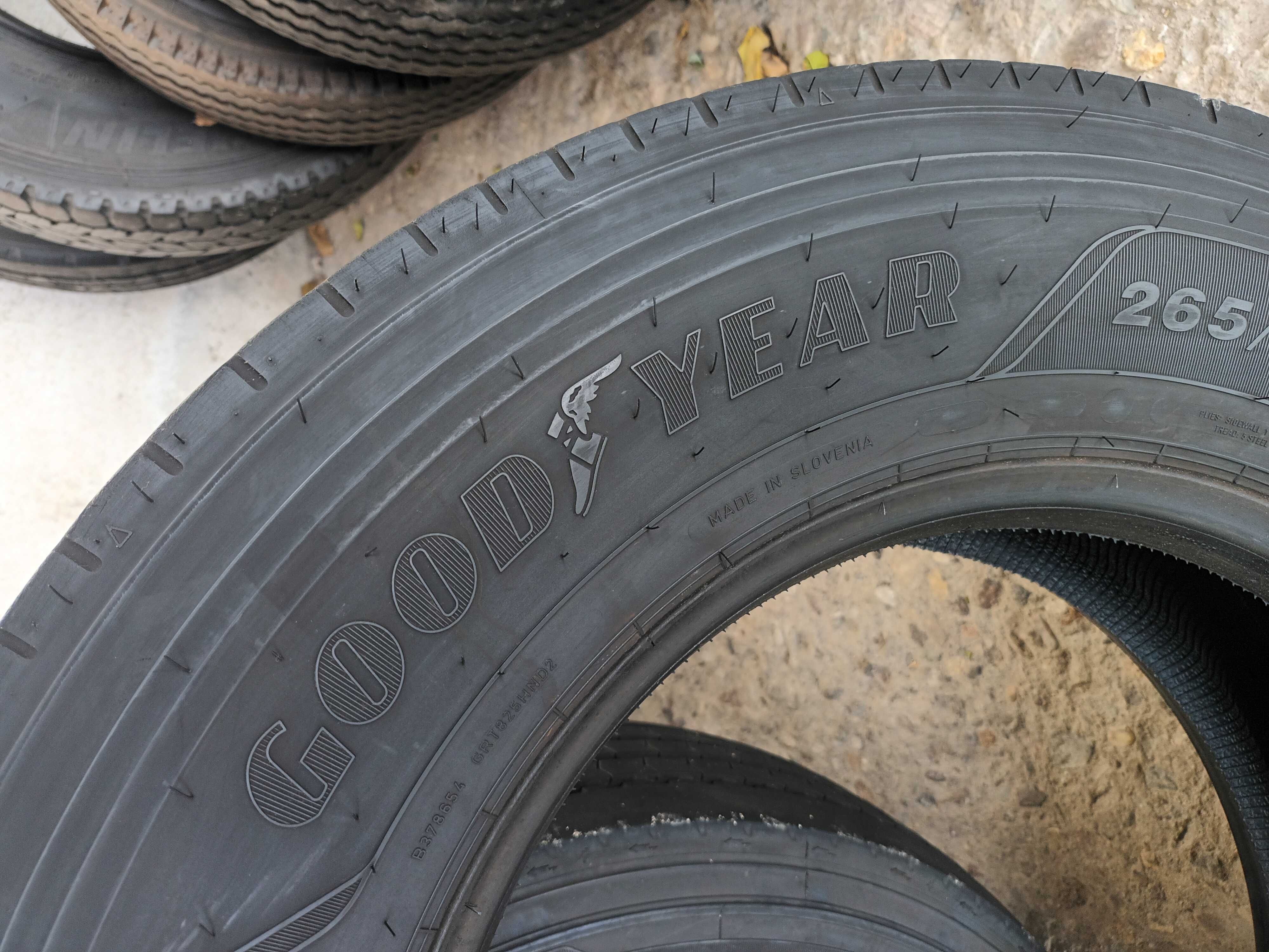 1 тежкотоварна гума 265/70 R19.5 Goodyear KMax S 140/138M M+S