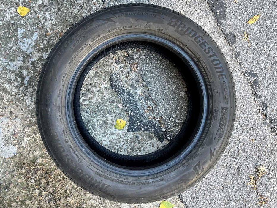 BRIDGESTONE Blizzak LM-005 205/60 R16 и PIRELLI Sottozero 3 245/45 R18