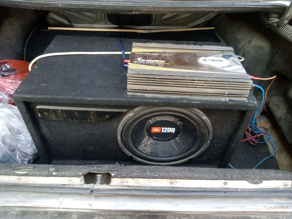 Продам сабвуфер полностью рабочий