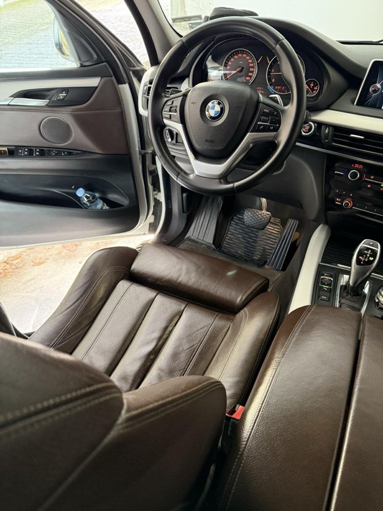 BMV X5 X Драйв 30Д