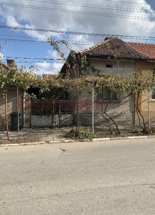 Продава се Къща в с. Крушовица, Област Плевен - 150 кв.м за 123 €/кв.м - Снимка #1