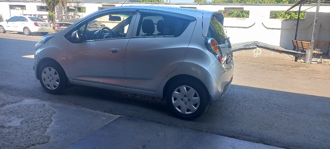 Spark metan gaz bor
