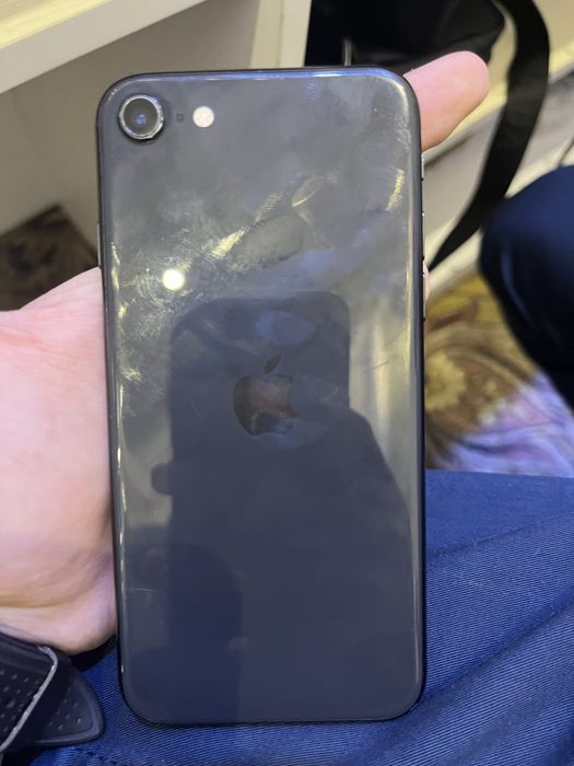 Iphone se 128gb.