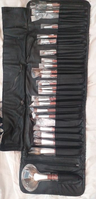 Набор натуральных косметических кистей