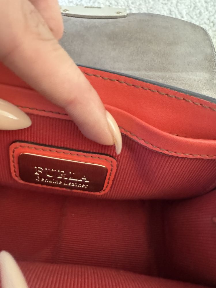 Furla чанта оригинал