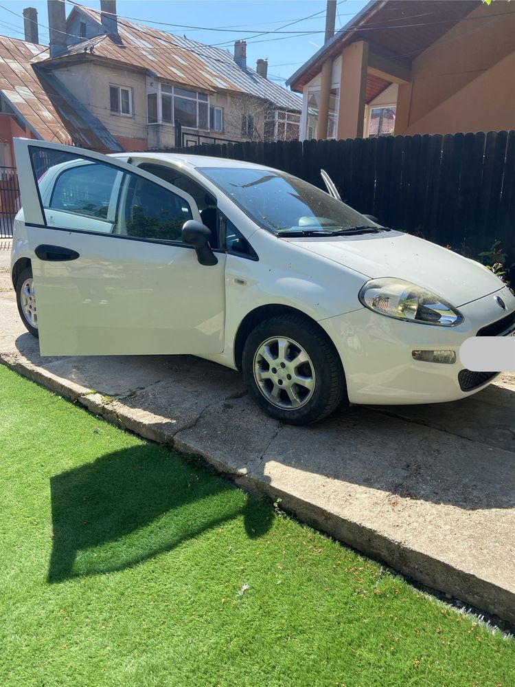 Vand Fiat Punto.