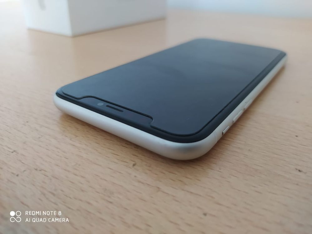 Продам Iphone xr 64gb 2-sim в хорошем состояний