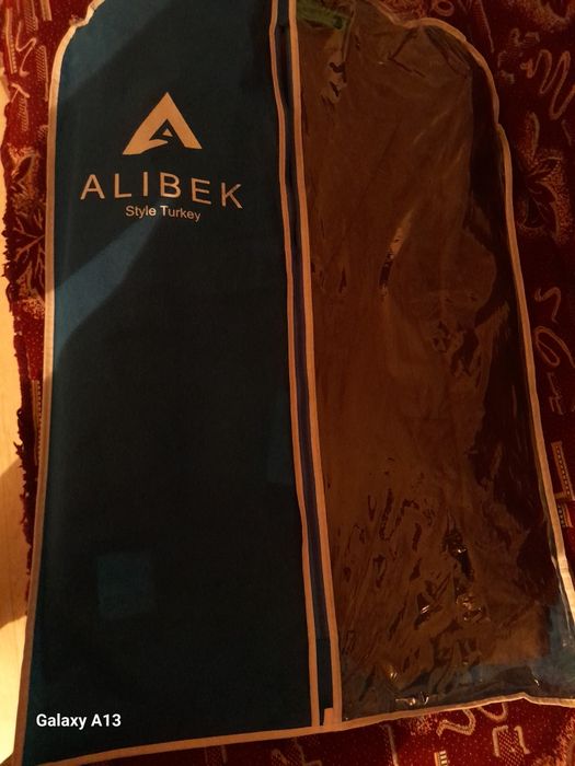 Костюм сатамын жаңа. Продам Костюм новый