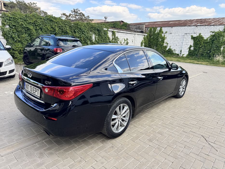 Infiniti Q50 2,2 cdi motorizare Mercedes