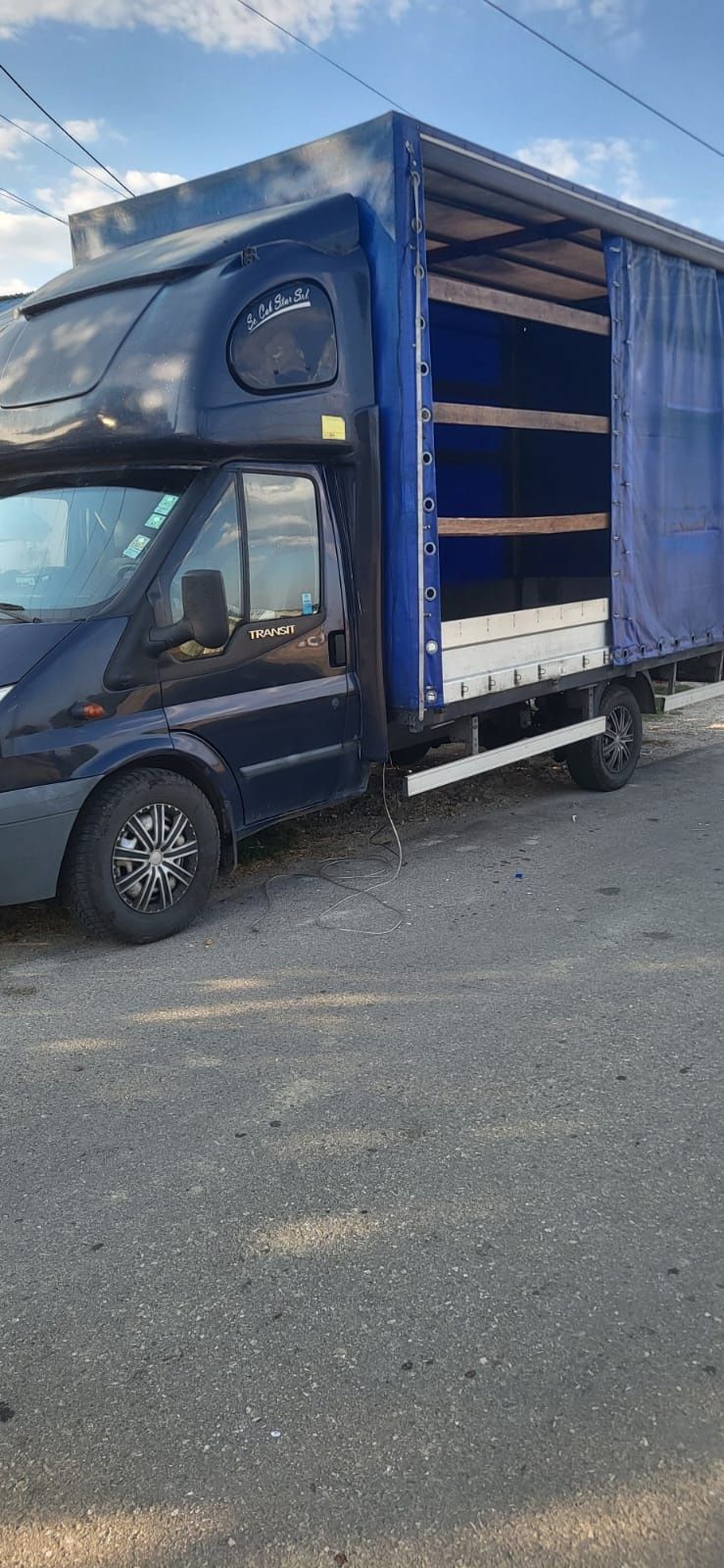 Vând Ford Transit 2.4