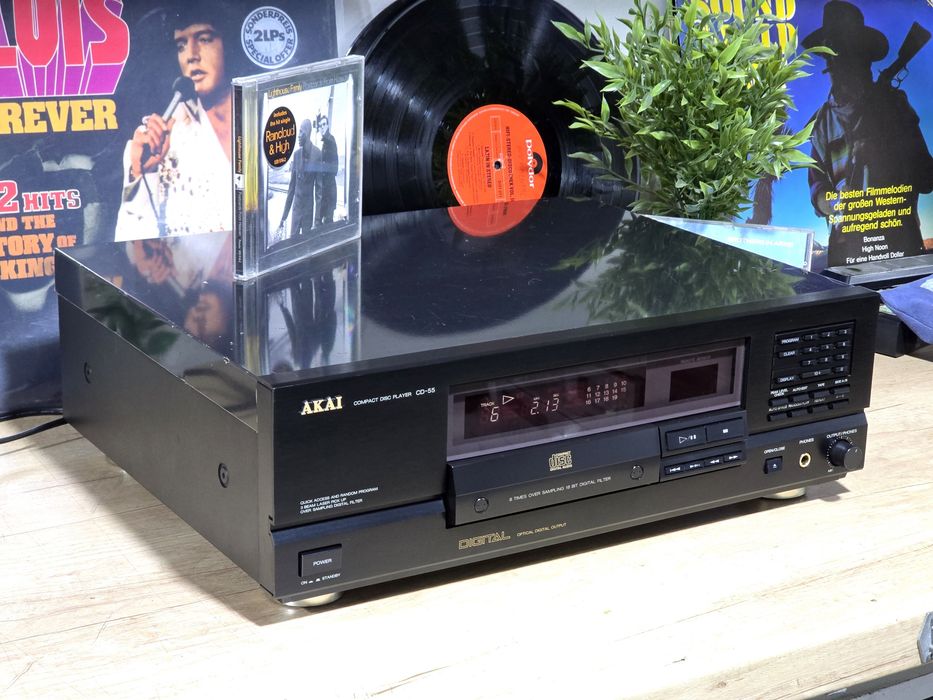 Cd player AKAI CD-55, ieșire opticala,  hifi audio stereo retro.