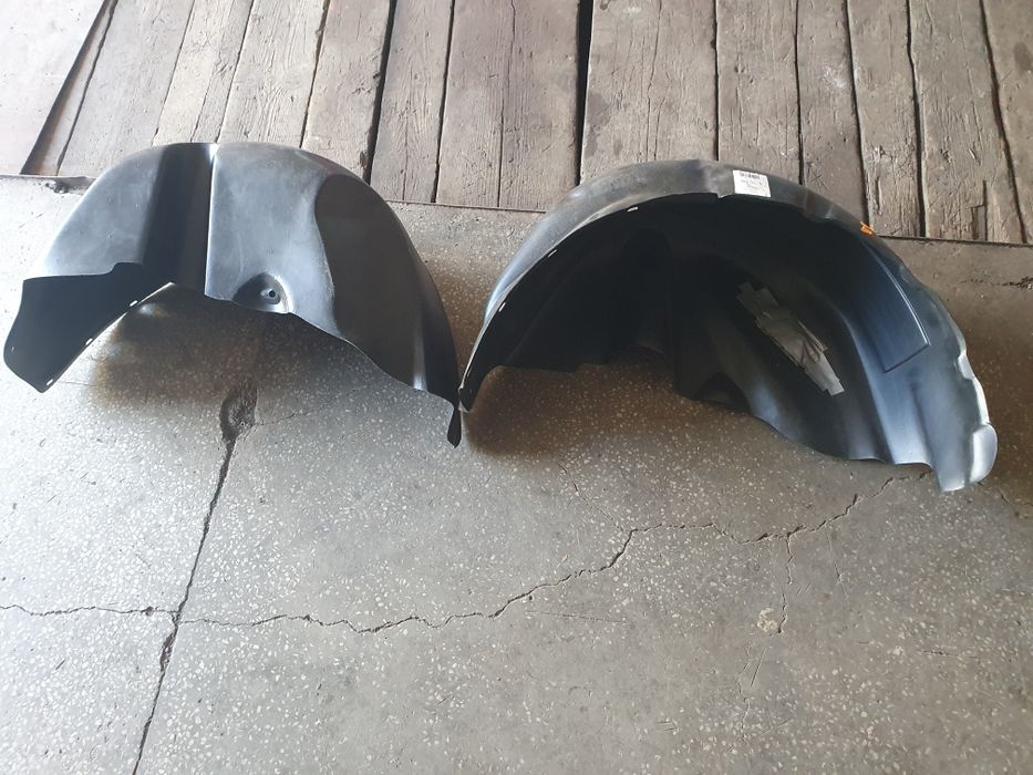 Vând paravânturi Heko logan MCV si protecții integrale roată spate.