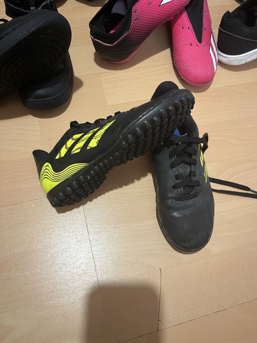 Маратонки,бутонки и стоножки за момче