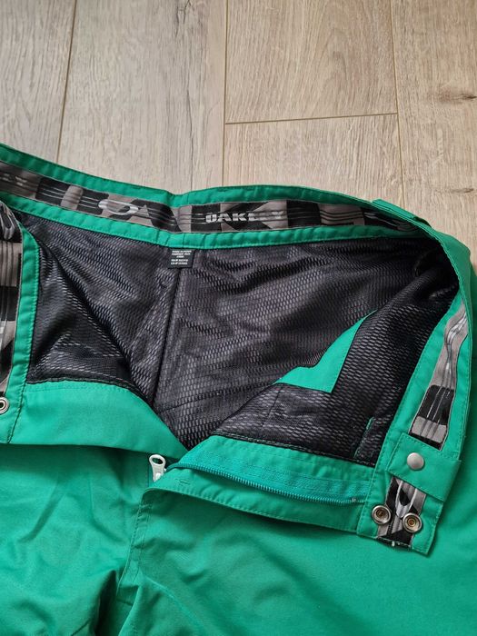 Pantaloni Oakley - marimea XL