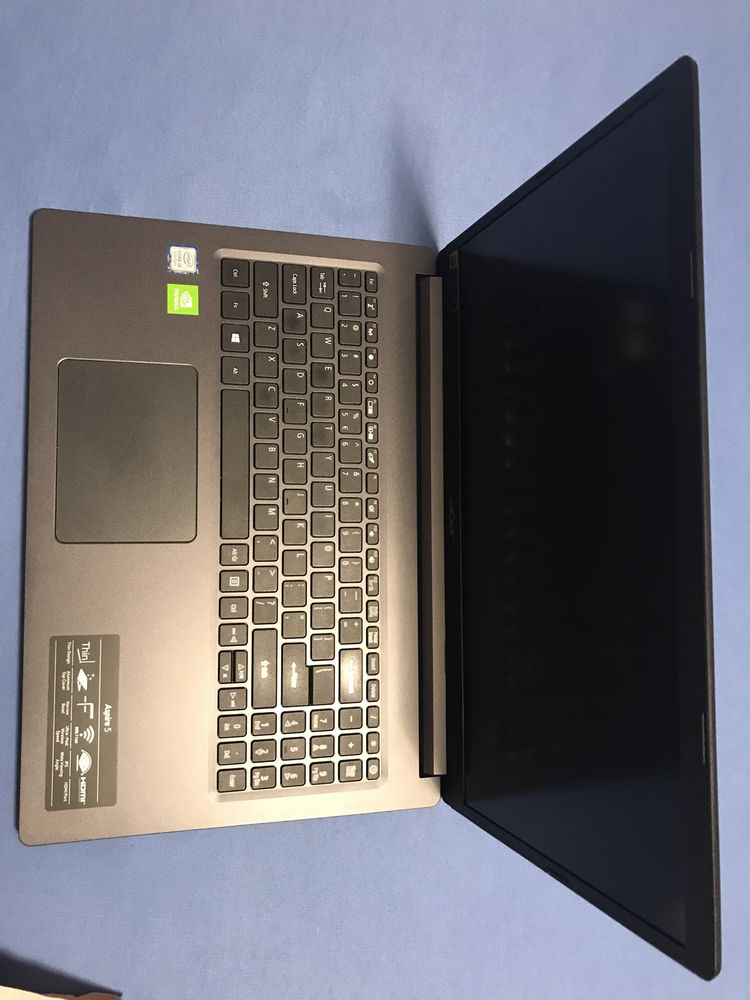 Laptop Acer Aspire 5 A515-54G-549R cu procesor i5/ HDD 1TB/SSD 250 GB