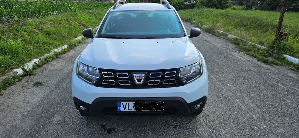 Duster in stare foarte buna si cu raport Car Vertical