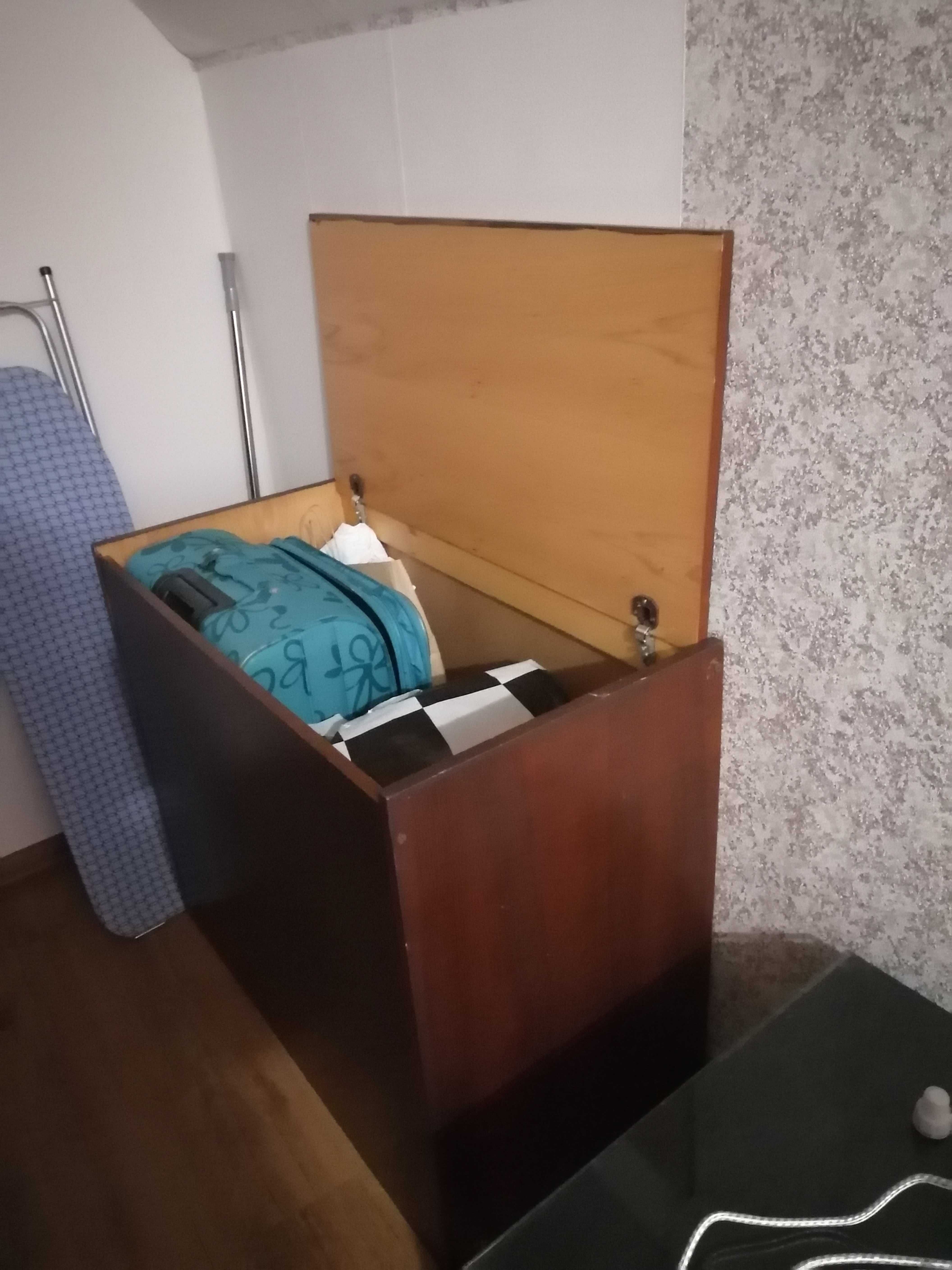 Ракла тъмно кафява
