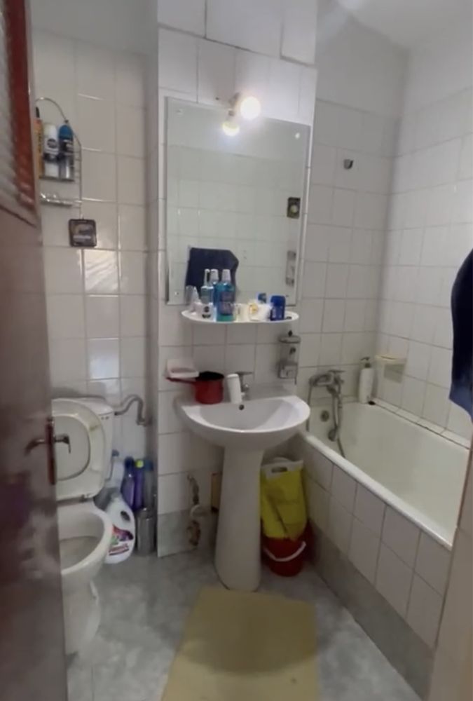 Apartament de vânzare - Zona Titan