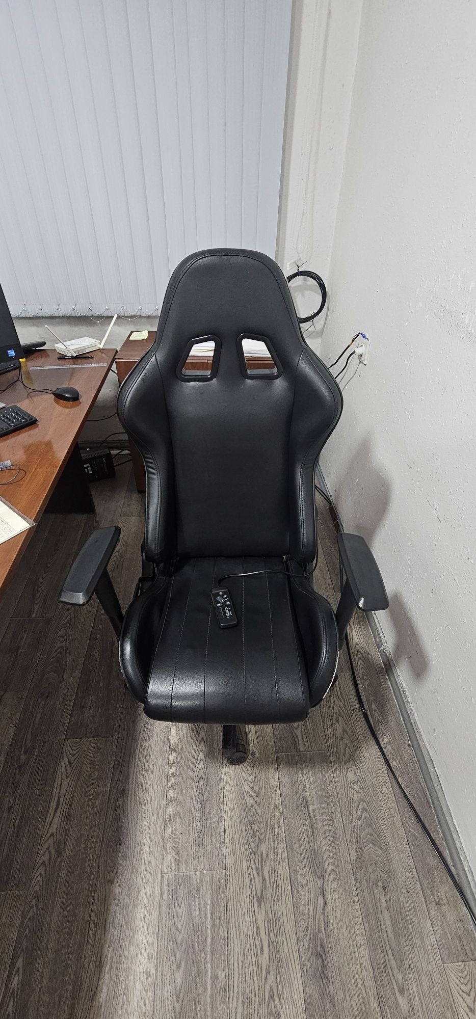 Игровой офисное кресло с много точечным массажером
