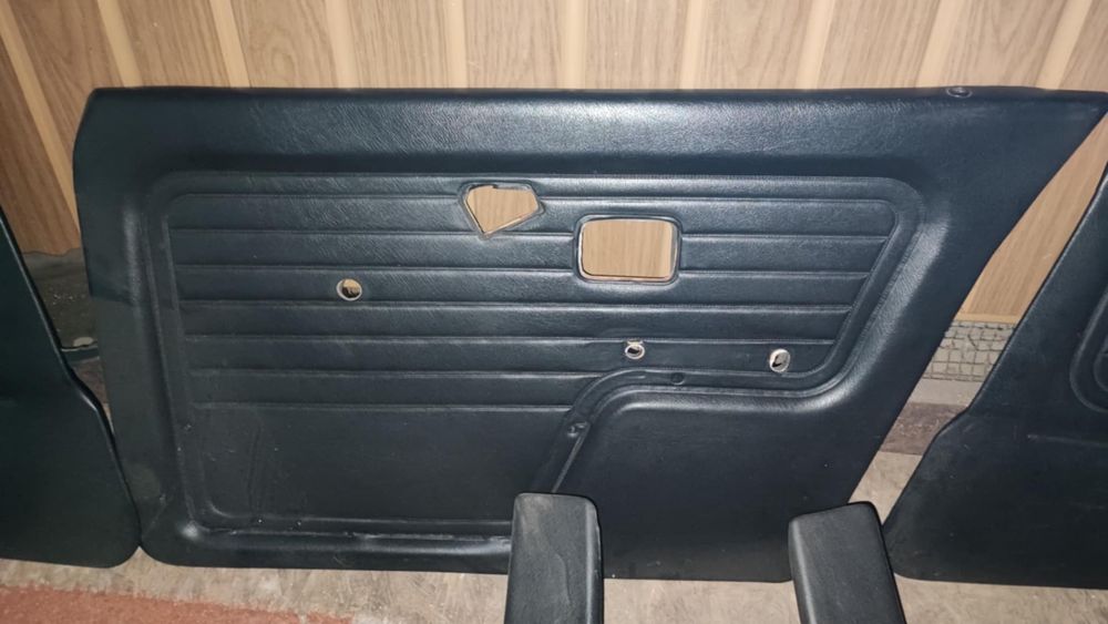 Interior piele bmw e30 Sedan Fete usi si stalpi.