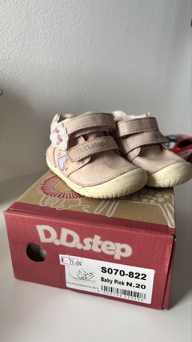 DD steps обувки за прохождане