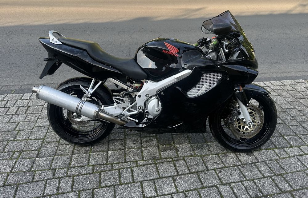 Honda CBR 600 , A2 (35 kw)