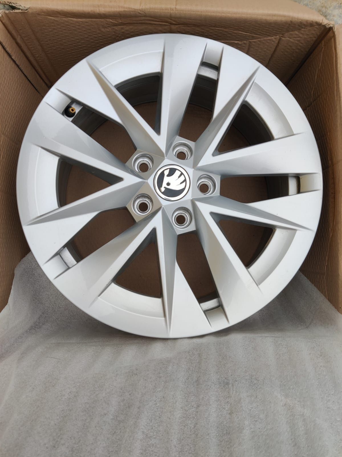 Jante 17" NOI Skoda Octavia Fabia Yeti  Superb Karoq 5E3601025