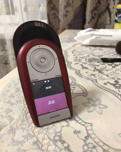 Samsung f310 2gb muzikalniy telefon