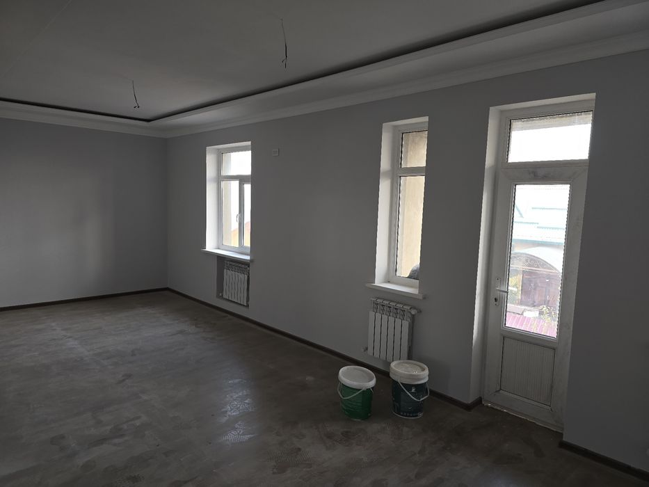 Шошилинч, арзон уй сотилади. Тошкент вилояти Янгийўл шаҳри марказида.