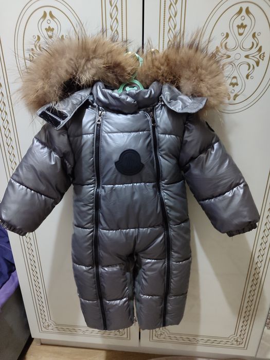 Продам комбинезон на мальчика