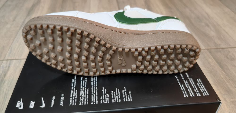 Adidași femei dama Nike Field General noi in cutie marimea 37.5