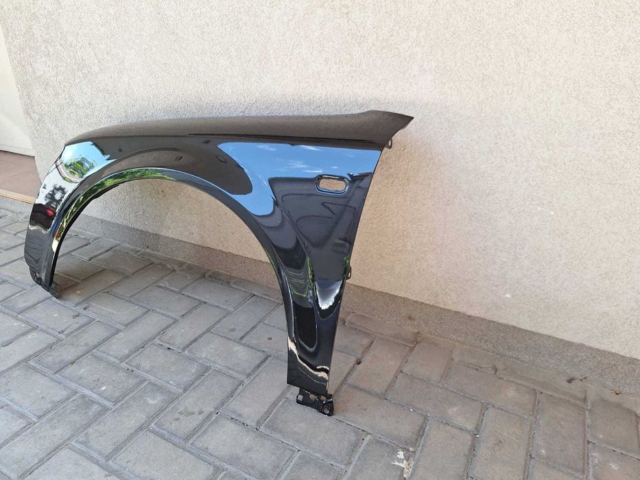 Aripa Fata Stanga Audi A4 B6 An 2000-2004 Vopsita Negru Metalizat