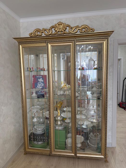 Сервант для гостинной