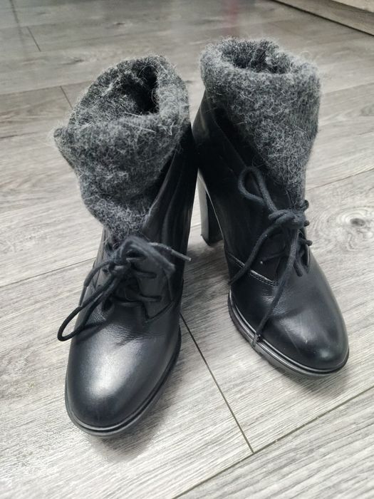 Ghete Calvin Klein mărimea 38