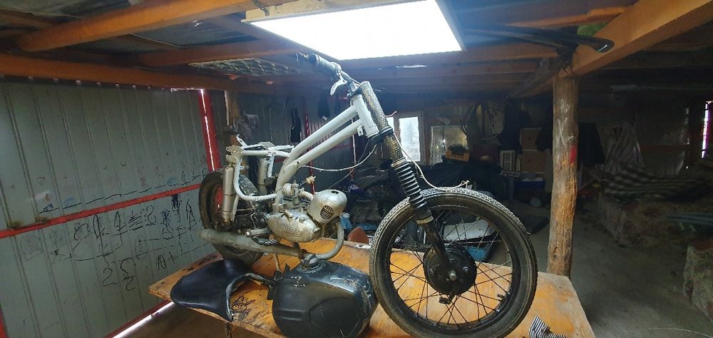 De vânzare  mobra 50