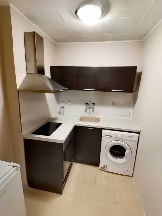 Дава се под наем Двустаен апартамент в Бургас, Лазур - 64 кв.м за 229.5 € - Снимка #4