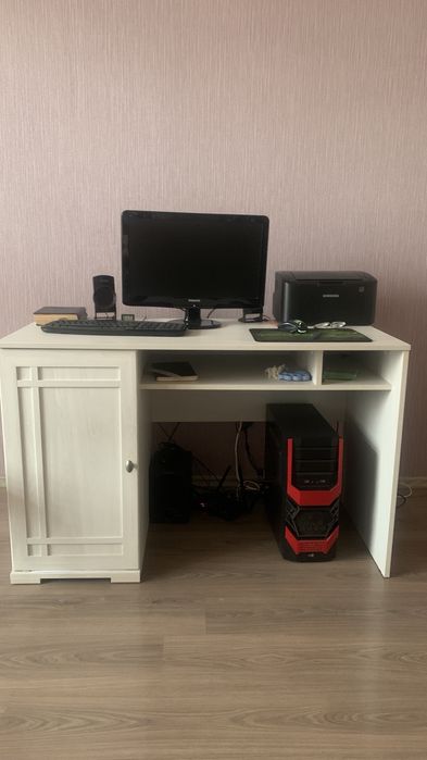 Продаю хороший стол