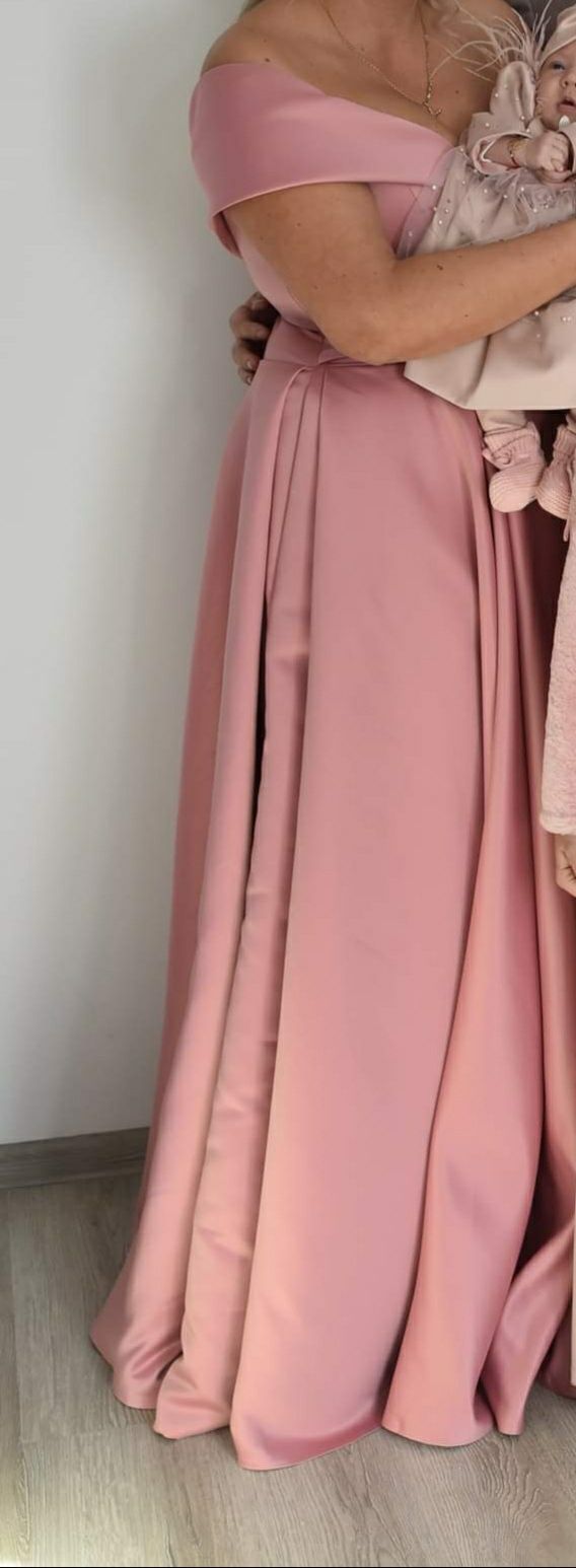 Rochie roz pudra