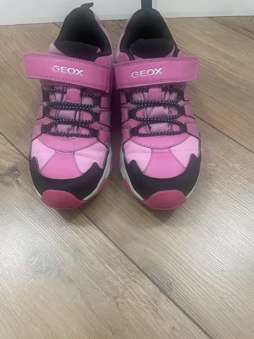Кроссовки geox 35