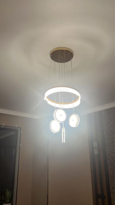 Продам люстры 2