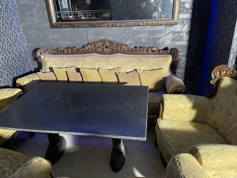 Спешно Продавам оборудване за заведение или дискотека