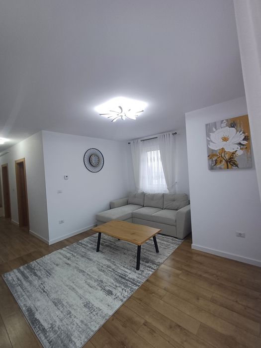 SE VINDE  ap cu 2 camere et3 cu lift in orasul Radauti