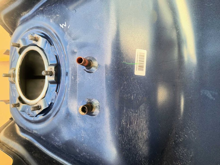 Rezervor Honda Cb650R model 2019-2022 + Ghidon (original)