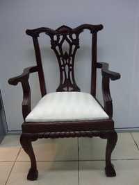 Топ цена!!!Стол от махагоново дърво "Чипъндейл".ID номер 1038