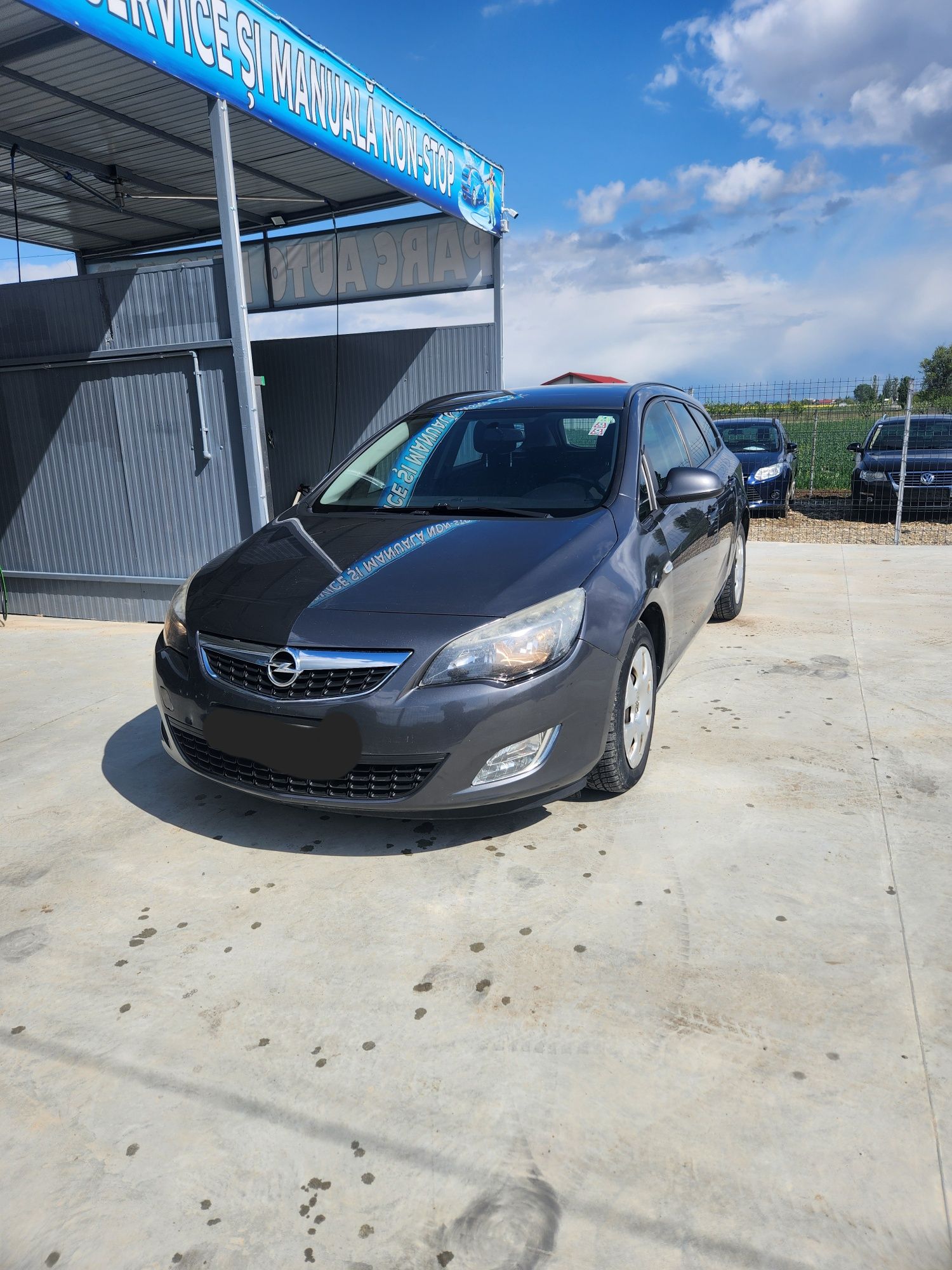 Opel astra j An 2012 motor 1.7 cdti euro 5 citiți anunțul complet