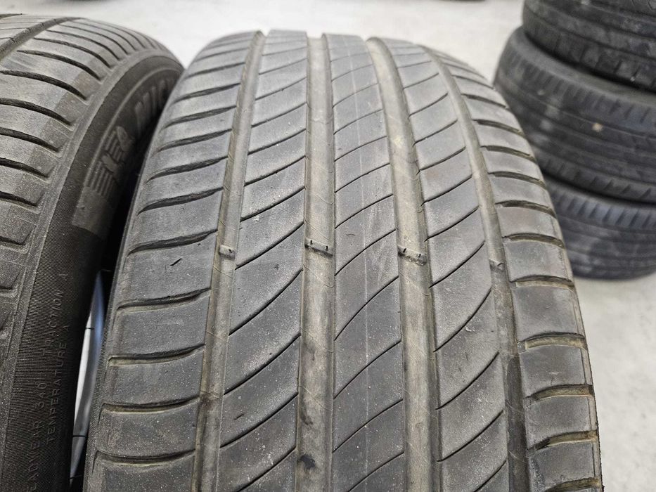 2 Anvelope VARA 235.55.18 "Michelin" [dot 2023] ; stare buna
