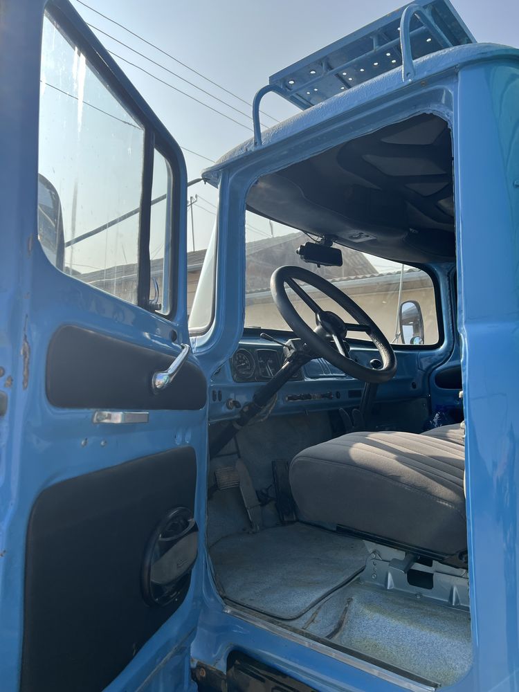 Zil 130 sotiladi