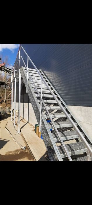 Scară zincată profesionala