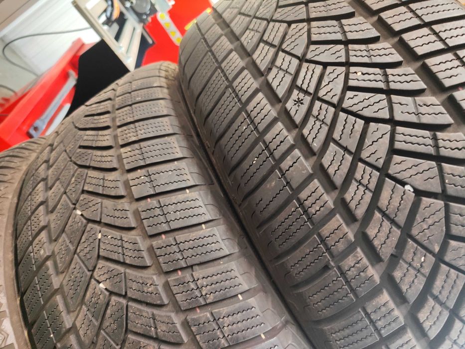 2бр.зимни гуми 255/55/19 Goodyear