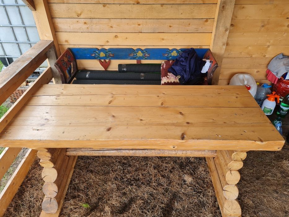 Masa din lemn pentru foisoare